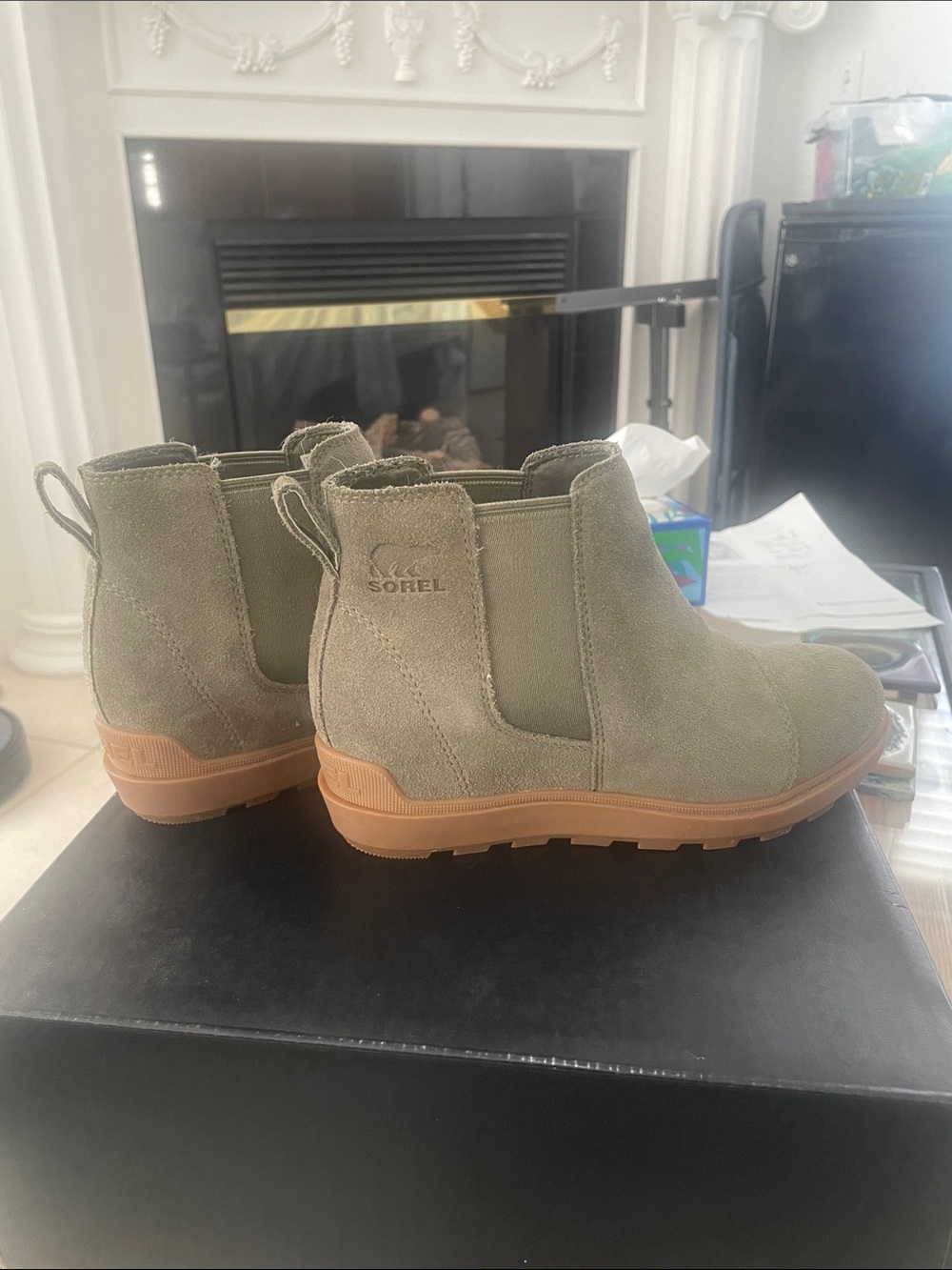 Sorel Evie II Olive Suede Wedge Chelsea Boot with Gum Sole—size 7
